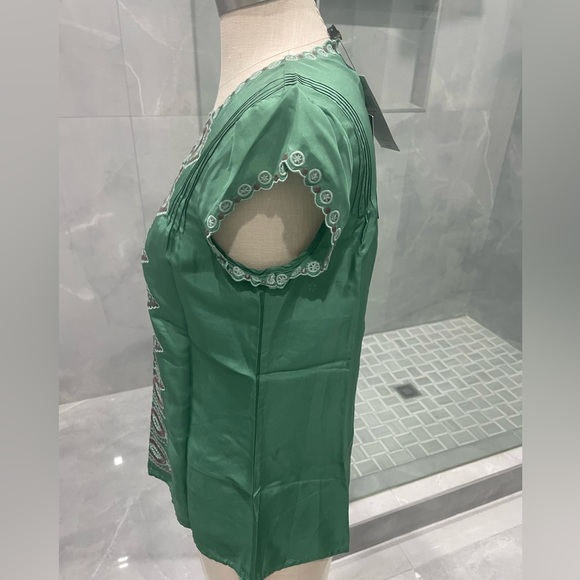 BCBGMAXAZRIA GREEN SILK TOP SIZE SMALL - Picture 9 of 16